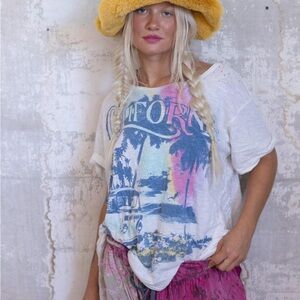 Where The Poppy’s Grow Magnolia Pearl Tee